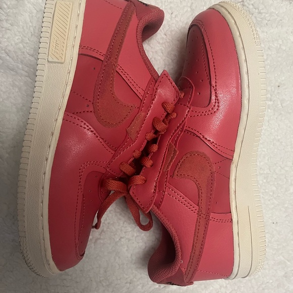 Nike Force 1 Fontanka Sneakers - Gypsy Rose (DO6146-601) - Size 2Y - Picture 2 of 5